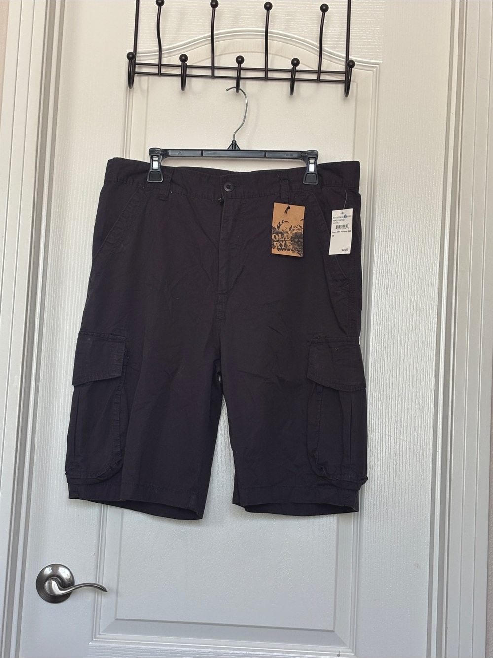 Classic Men's Cargo Shorts in Dark Brown - Utility Style
